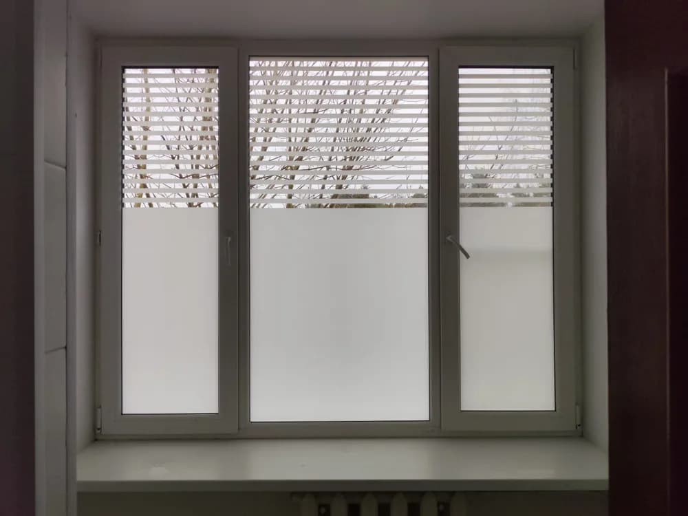 Установка декоративной пленки White Matt с плоттерной резкой, Московская область, г.о Одинцово, Санаторий "Васильевское"